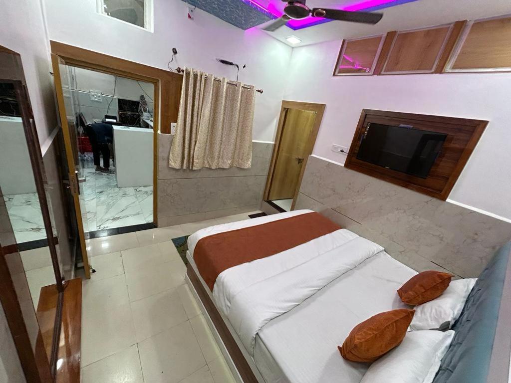 Hotel Town Grand *
